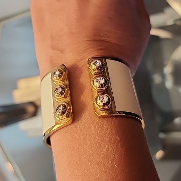 Henri Bendel Gold and Ceramic Hinged Bracelet with Swarovski Crystal - Picture 5 of 9